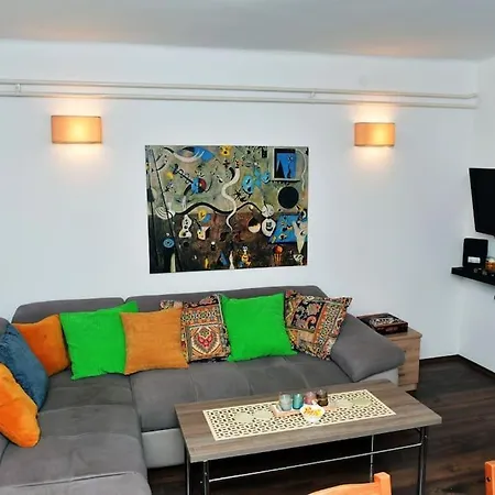 Charming And Stylish Centrally Located 50m2