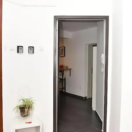 Charming And Stylish Centrally Located 50m2 * Belgrade